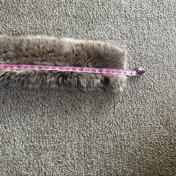 Faux fur shawl/wrap - Picture 3 of 6